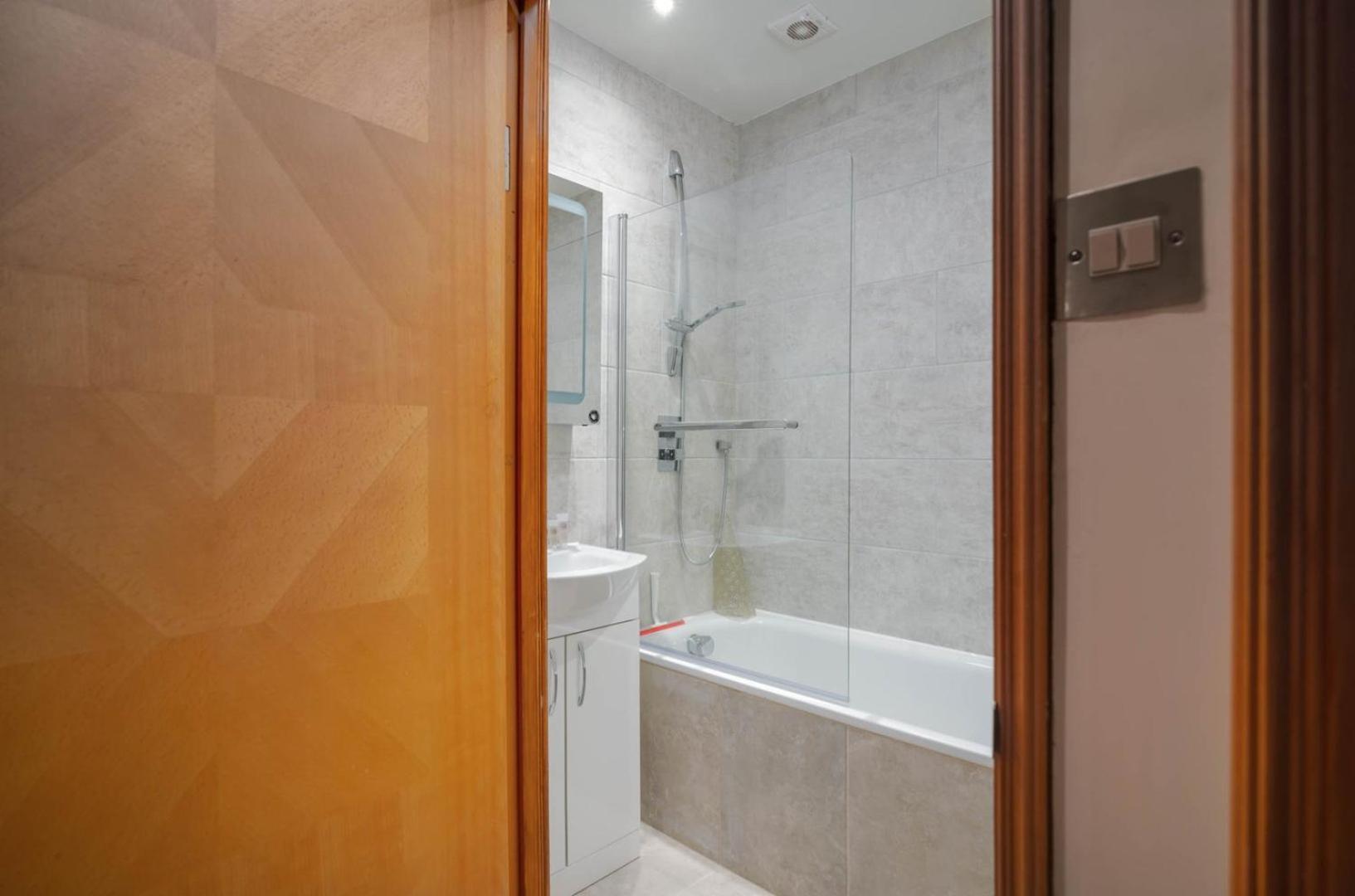 Guestready - Central Converted Mews In Bayswater Apartment London Luaran gambar